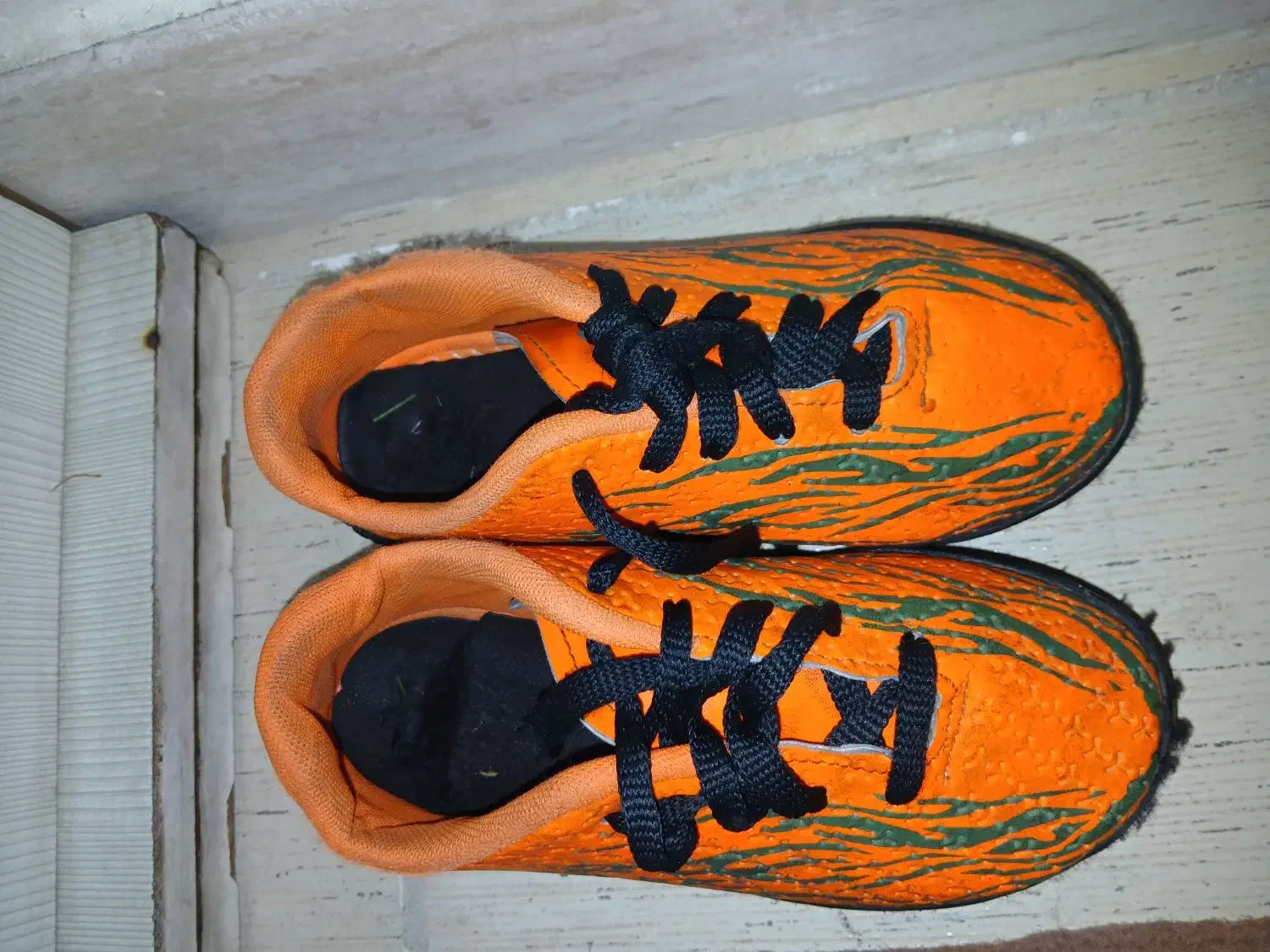 تعدادی کفش فوتبالی در حد نو ۱۸۰تومان|کیف، کفش، کمربند|ملایر, |دیوار