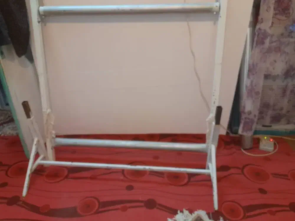 دار تابلو فرش پایه دار نو و سالم|ابزارآلات|نهاوند, |دیوار