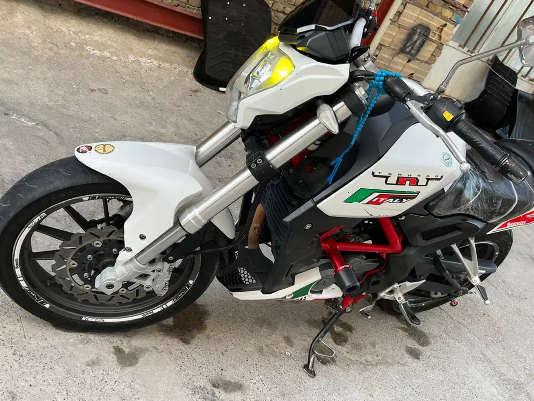 بنلی ۲۵۰ شیرو ۱۲۵|موتورسیکلت|خرمآباد, |دیوار