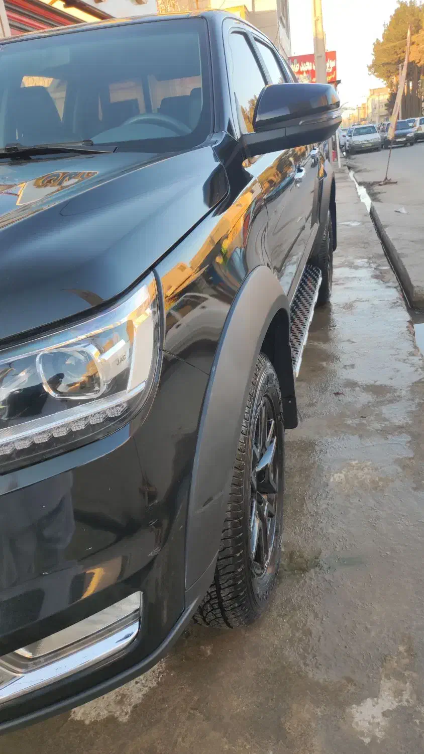 ماشین کی ام سی ۱۴۰۲|خودرو سواری و وانت|زاهدان, |دیوار