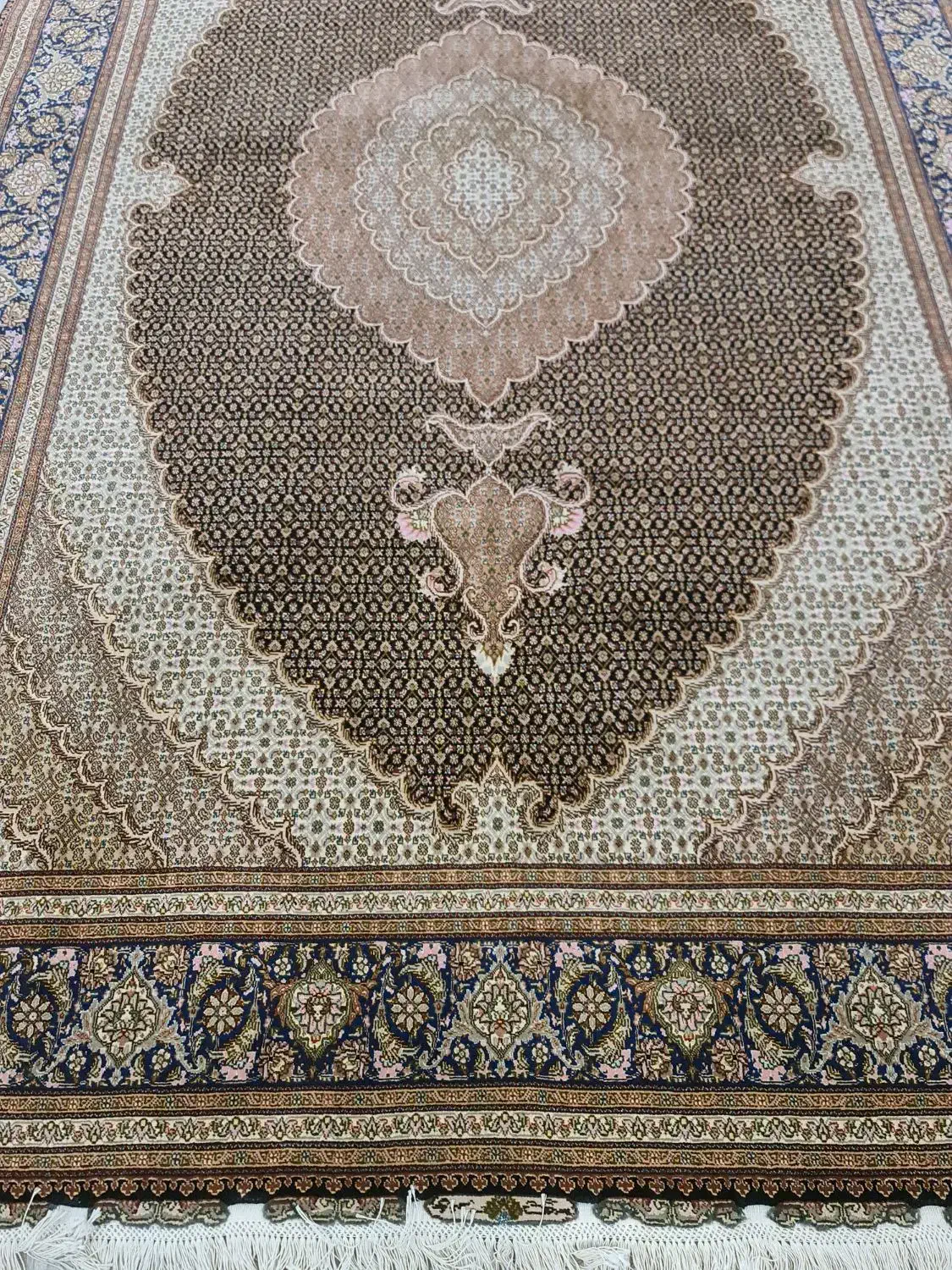 فرش دستبافت ماهی|فرش|تهران, جردن|دیوار