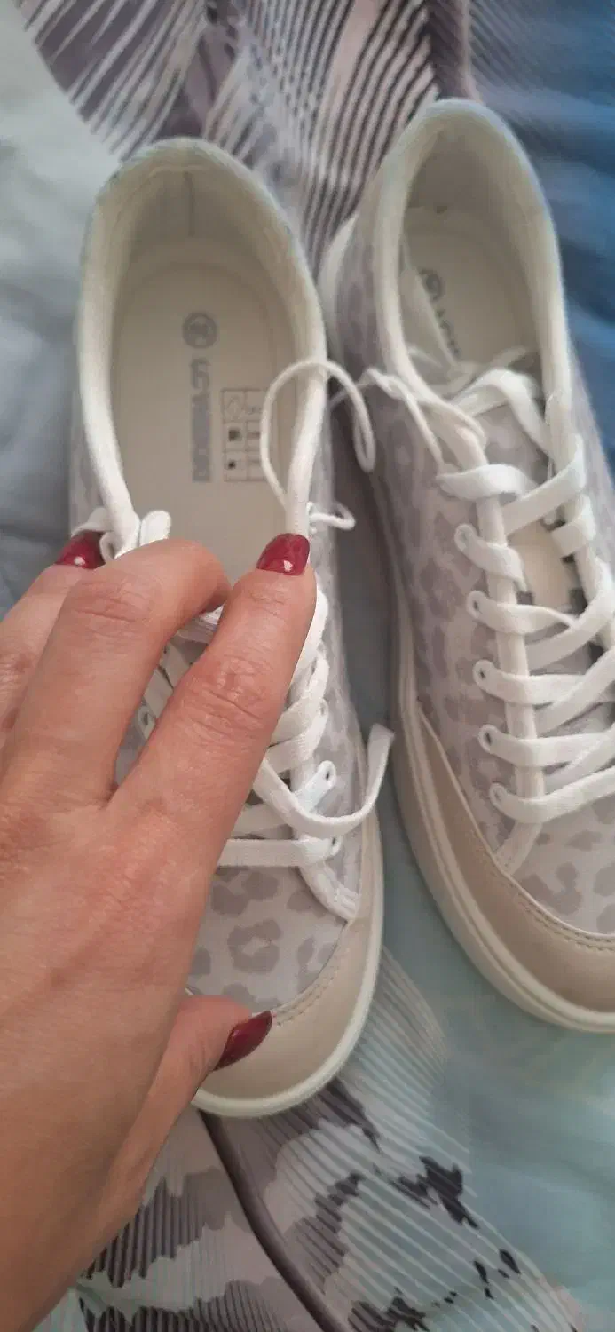 سایز ۳۹ تا ۴۰ میخوره|کیف، کفش، کمربند|کرج, حسین‌آباد|دیوار