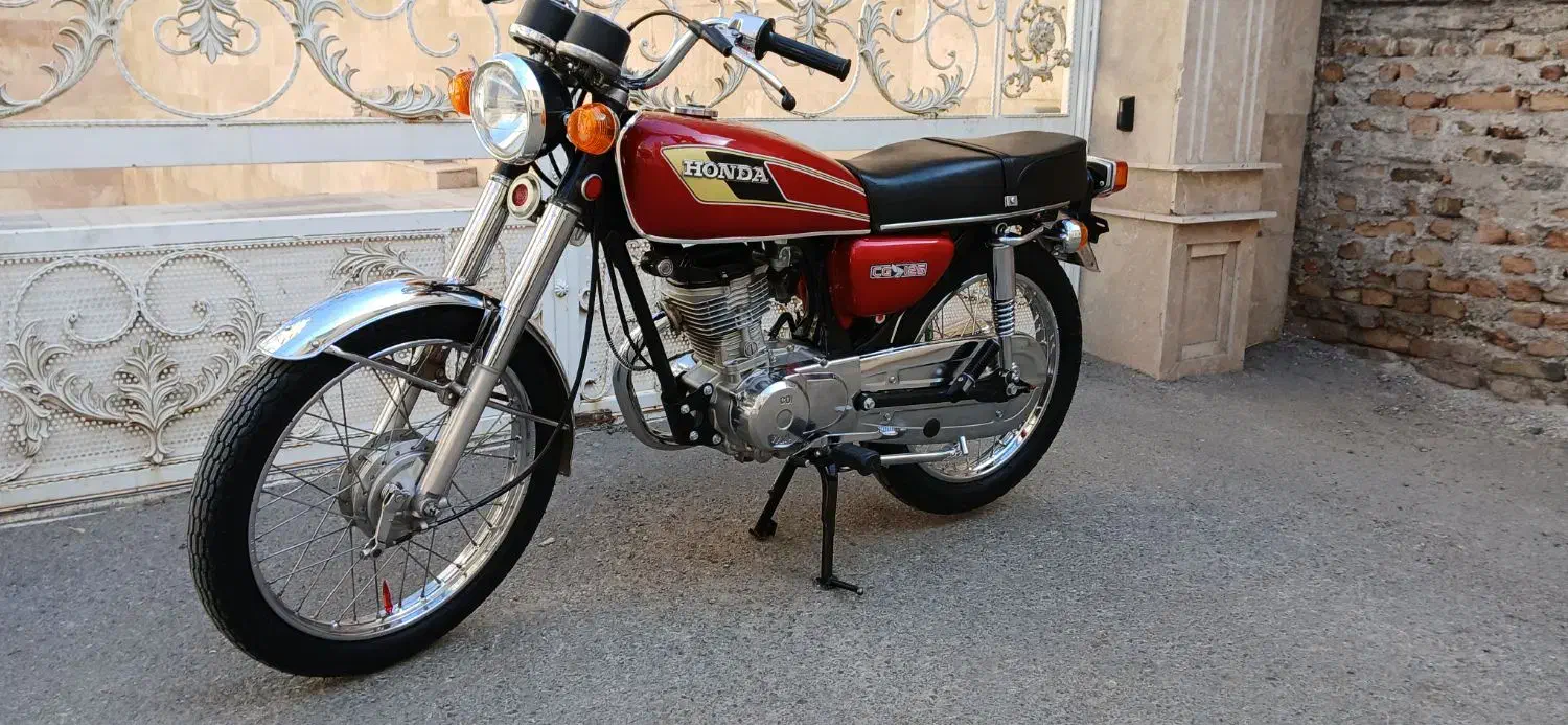 موتور ۸۳ عتیقه در حد صفر|موتورسیکلت|اردبیل, |دیوار