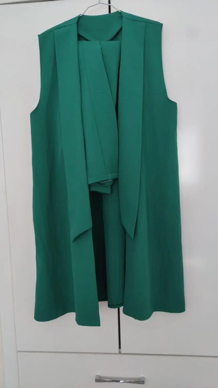 مانتو|لباس|شیراز, شهرک گلدشت حافظ‎|دیوار