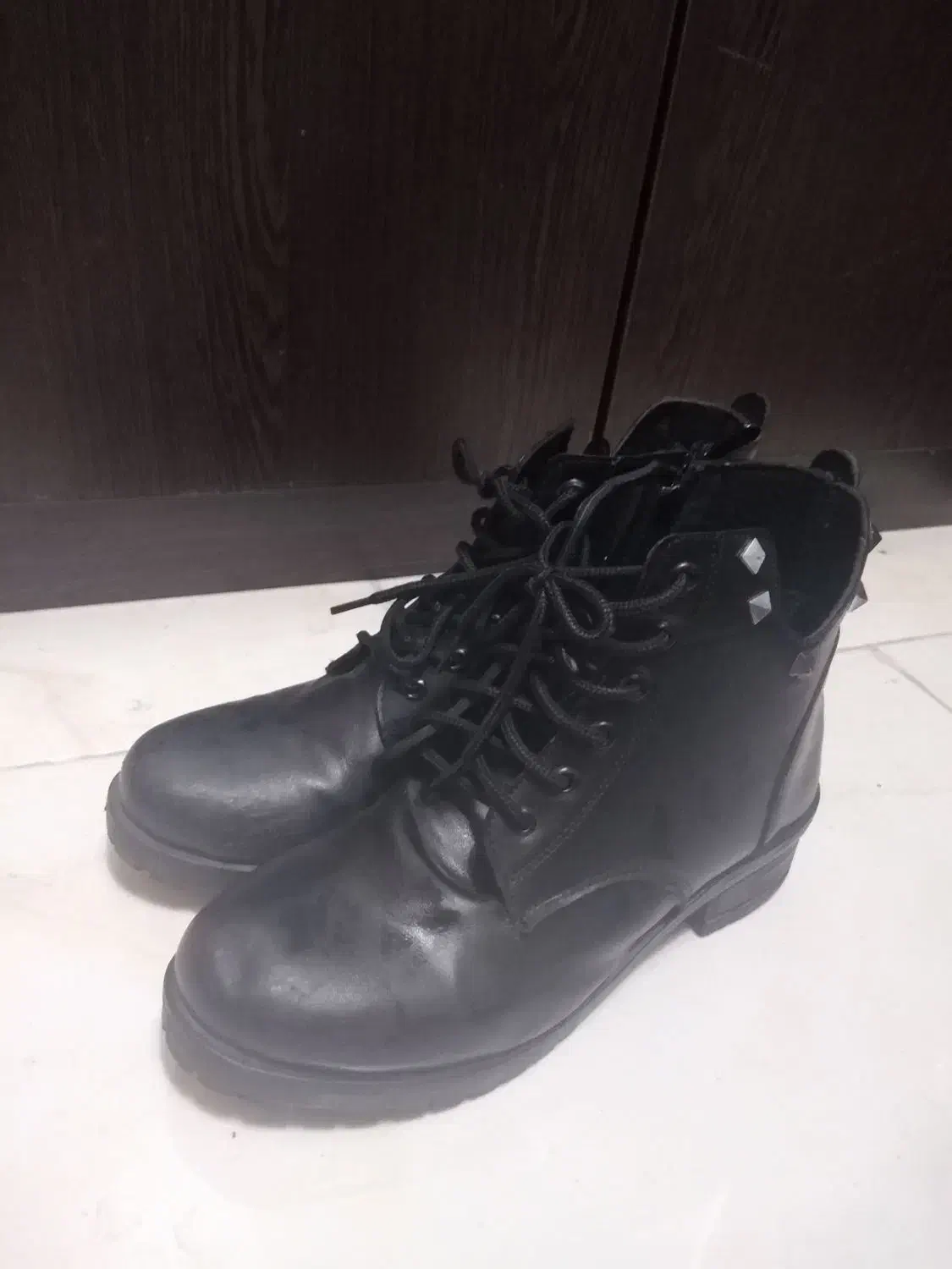 بوت|کیف، کفش، کمربند|فردوسیه, |دیوار