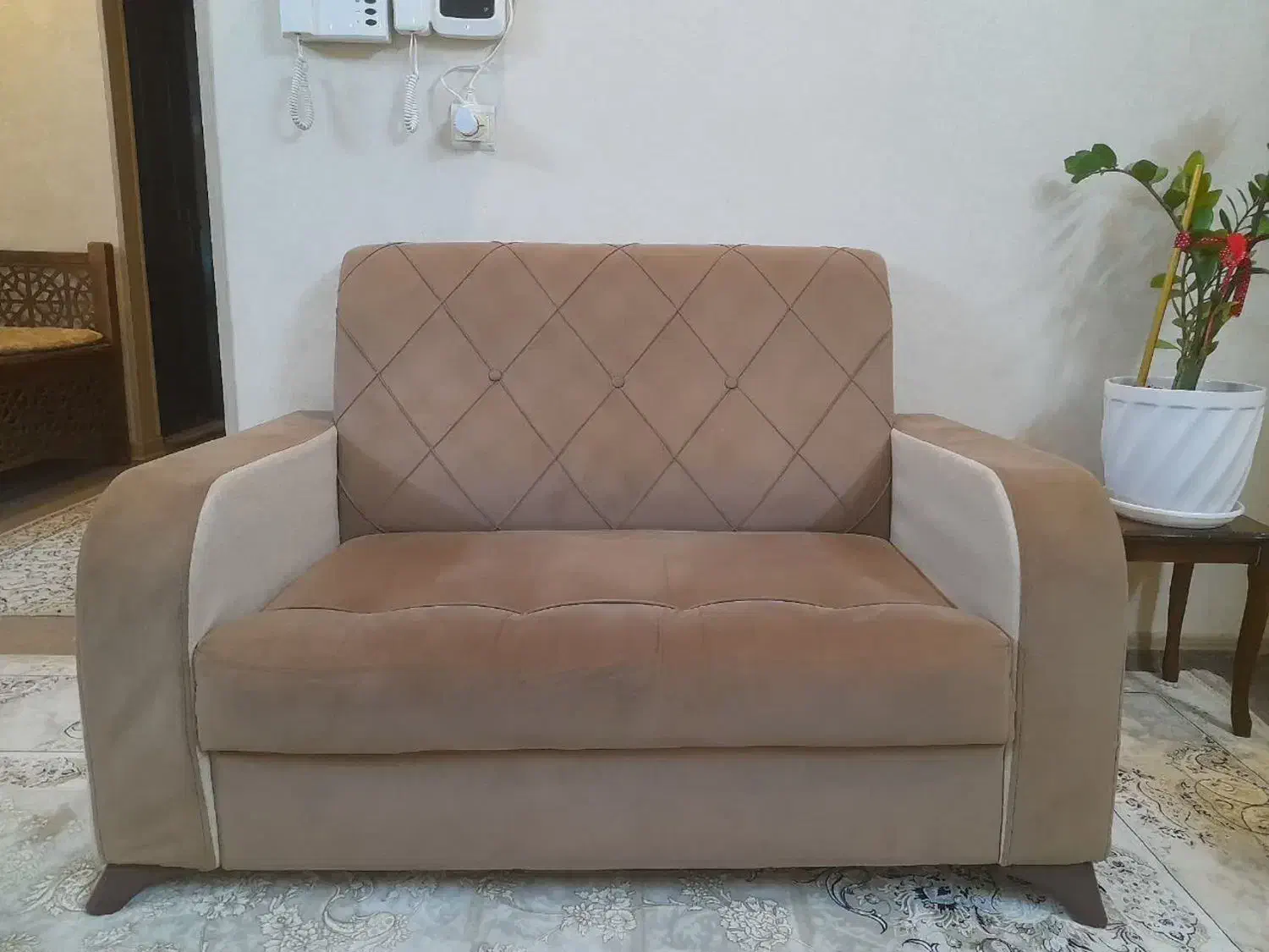 مبل راحتی|مبلمان خانگی و میز عسلی|شاهین‌شهر, اقبال لاهوری|دیوار