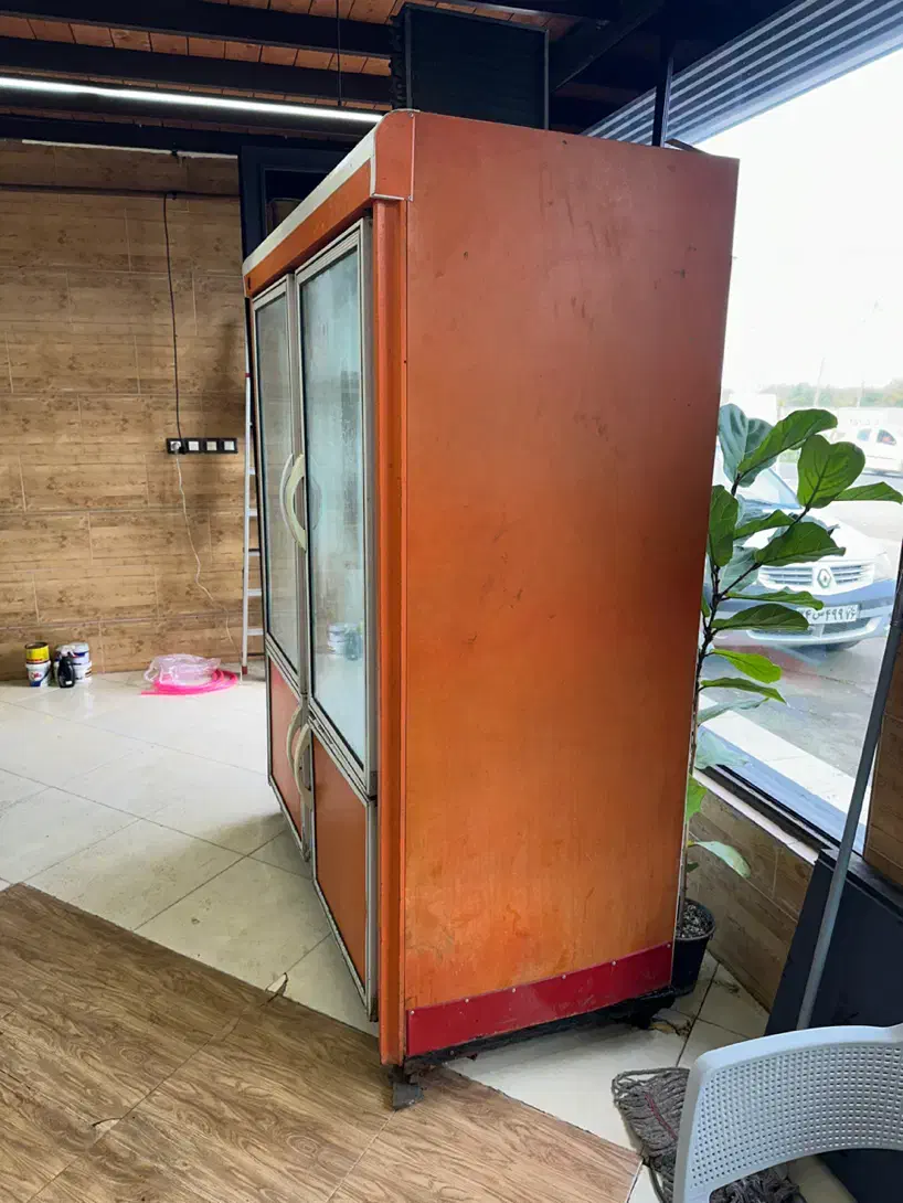 یخچال ویترینی ایستاده ۱/۵۰ سانتی|فروشگاه و مغازه|بندر انزلی, لیچارگی حسن رود|دیوار