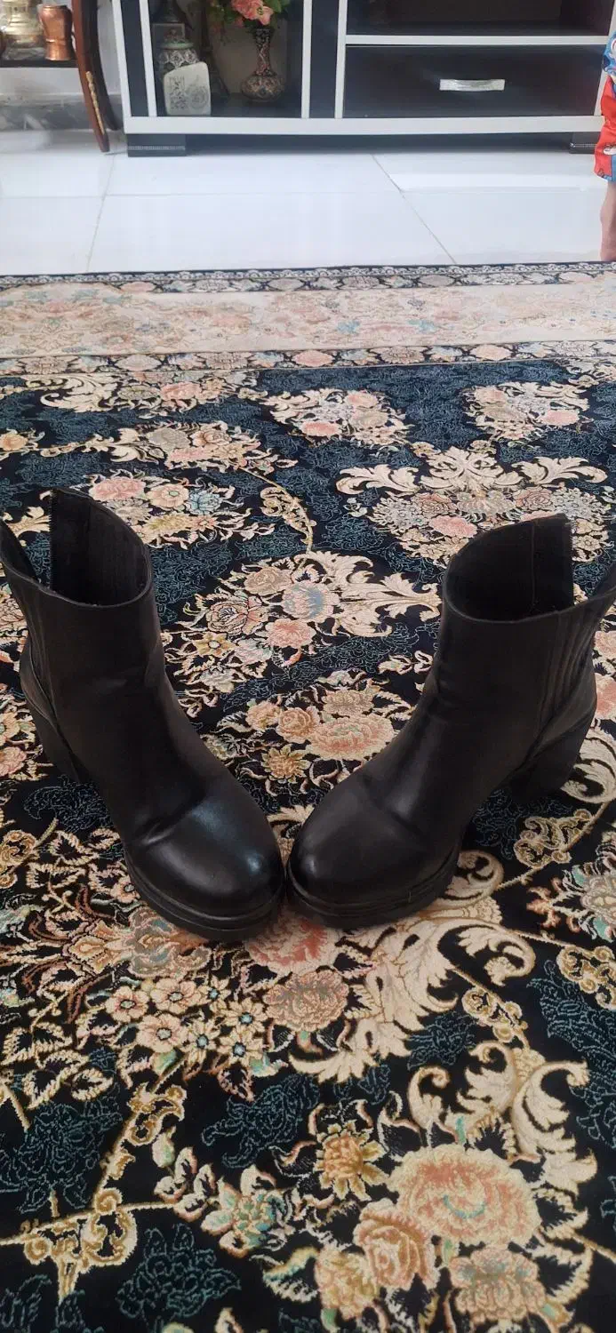 نیم بوت زنانه|کیف، کفش، کمربند|کرج, حسین آباد (اکبر آباد)|دیوار