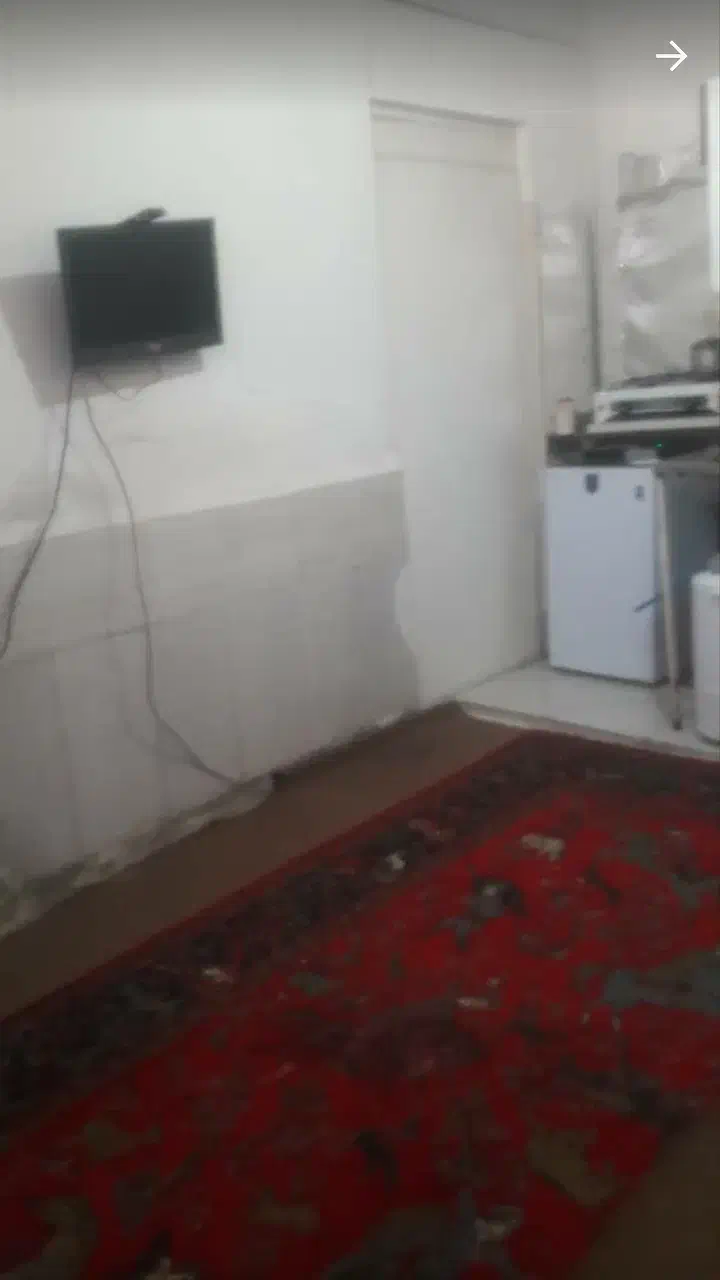 سویت تمیز مرکز شهر جای مطمعن واسه پارک ماشین|اجارهٔ کوتاه‌مدت آپارتمان و سوئیت|شیراز, شیشه‌گری|دیوار