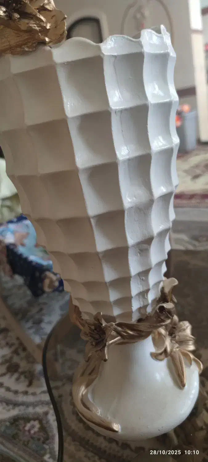 گلدان پلی استر ، رنگ سفید ، دکوری|صنایع دستی و سایر لوازم تزئینی|میاندوآب, |دیوار