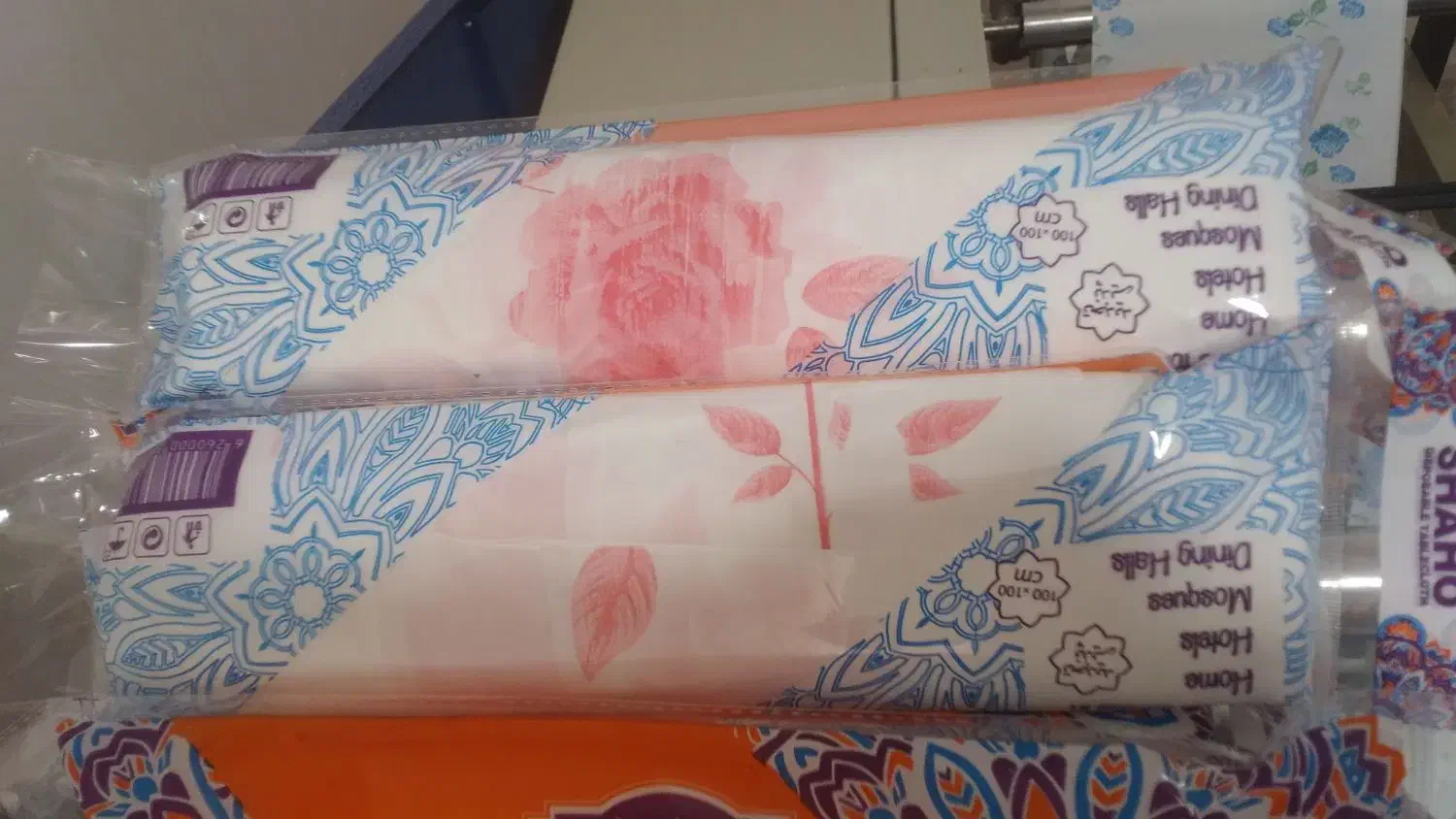 سفره یکبار مصرف ۴۰۰گرمی در طرحهای مختلف|ظروف نگهدارنده، پلاستیکی، یکبارمصرف|گرگان, |دیوار