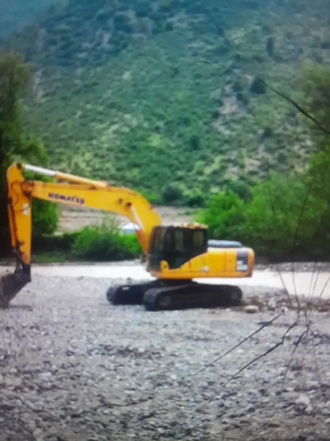 بیل ۲۲۰ آماده همکاری همراه با پیکور|خودرو سنگین|شیراز, سینما سعدی|دیوار