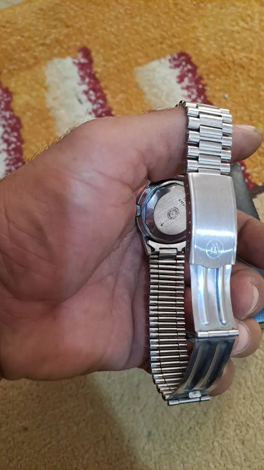 ساعت پرچمی وستن واج سویسی|ساعت|کوه چنار, |دیوار