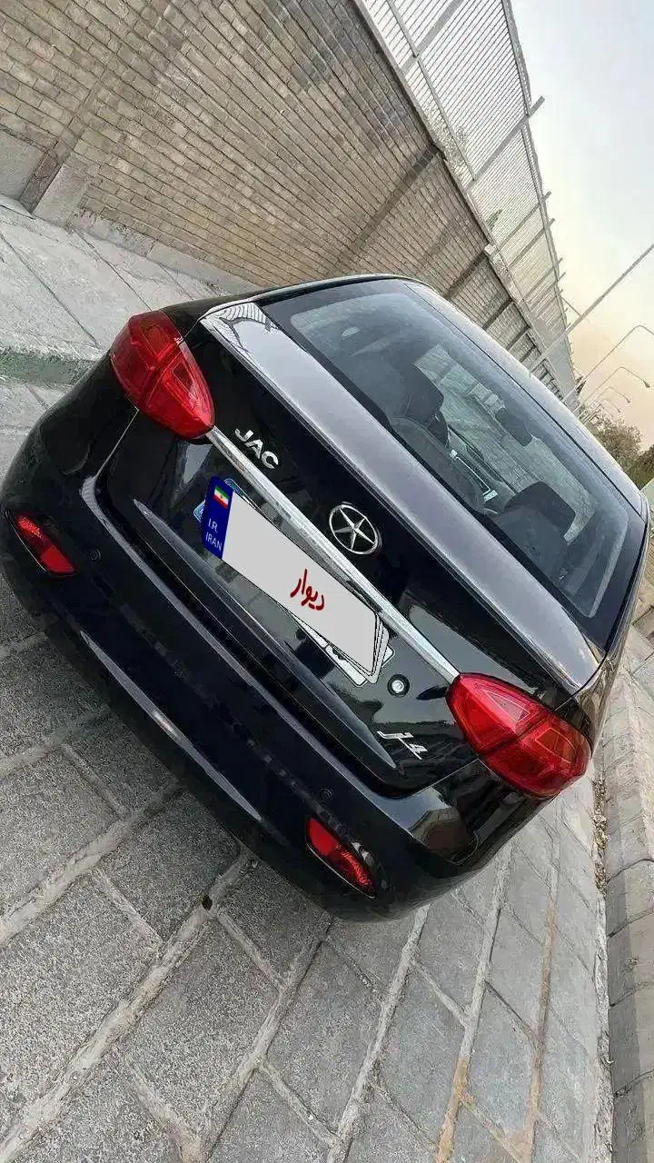 جک j4 مدل 1402 درحد(کارمندی)|خودرو سواری و وانت|قم, زنبیل آباد|دیوار