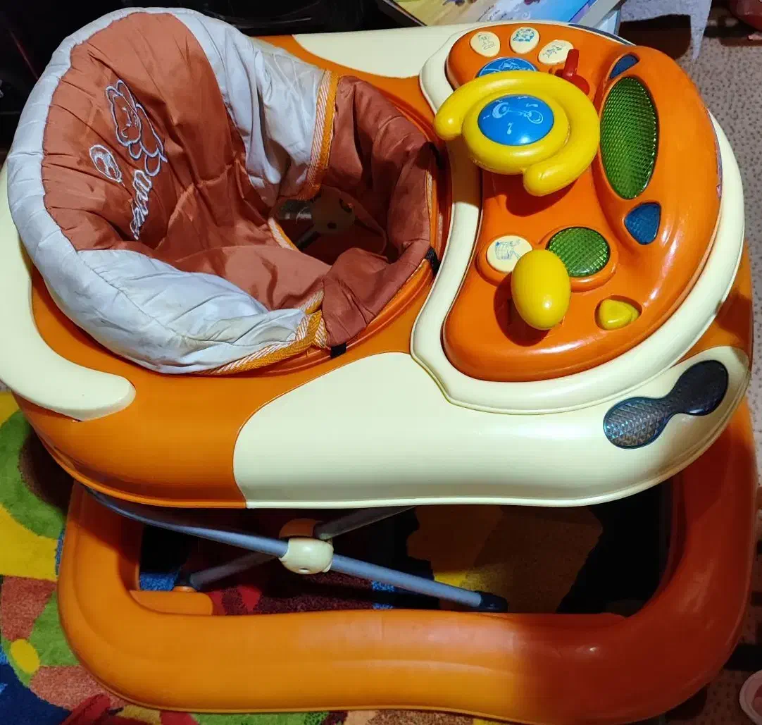 روروئک سالم|اسباب و اثاث بچه|رشت, کوی قدس|دیوار