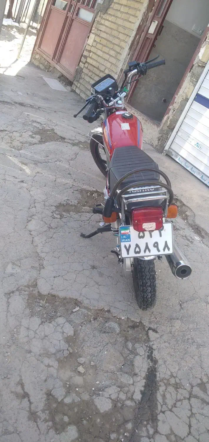 ۱۰۰۰تومن|موتورسیکلت|نورآباد, |دیوار