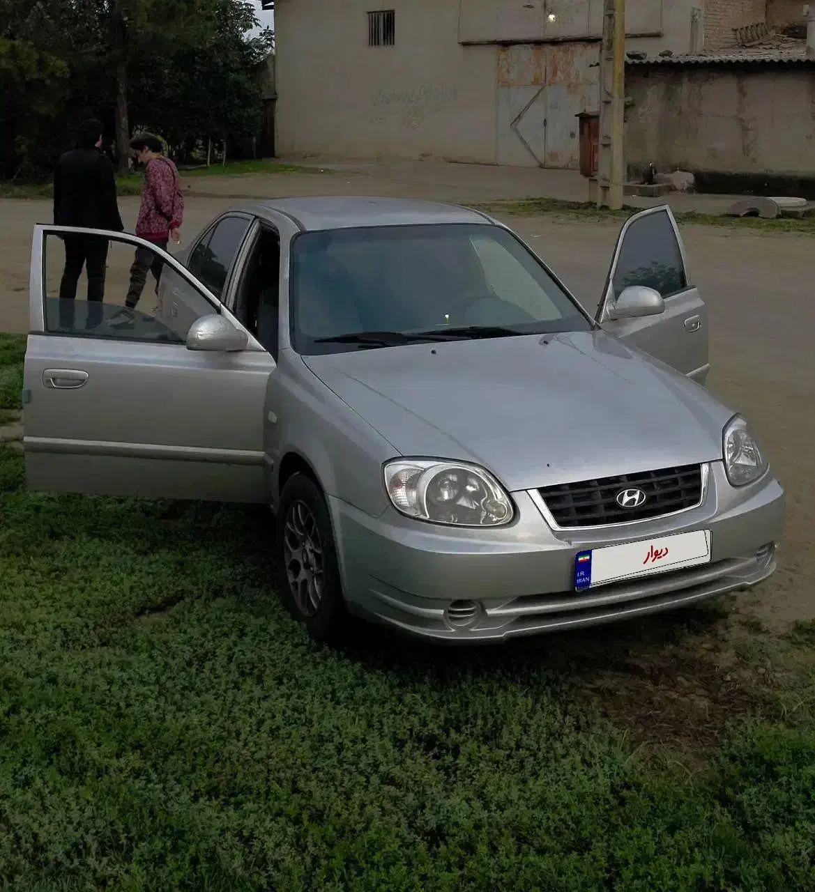 هیوندا ورنا|خودرو سواری و وانت|رشت, منظریه|دیوار