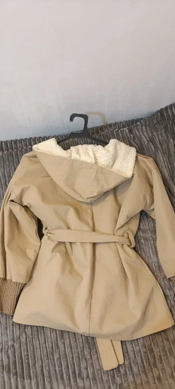 پالتو زنانه|لباس|اصفهان, خانه اصفهان|دیوار