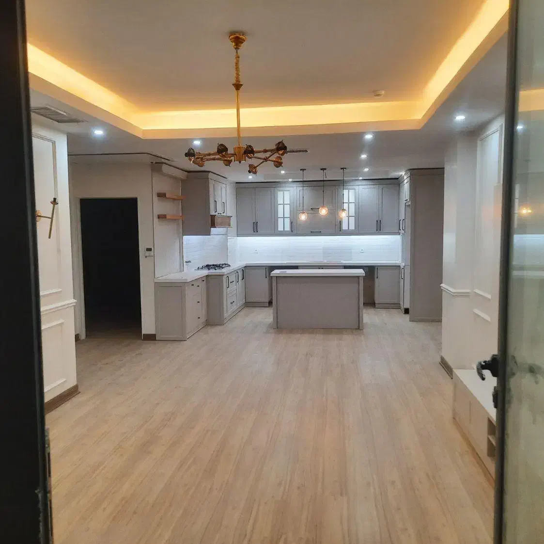 ۱۲۱ متری دو خواب کلید نخورده کوهک چیتگر