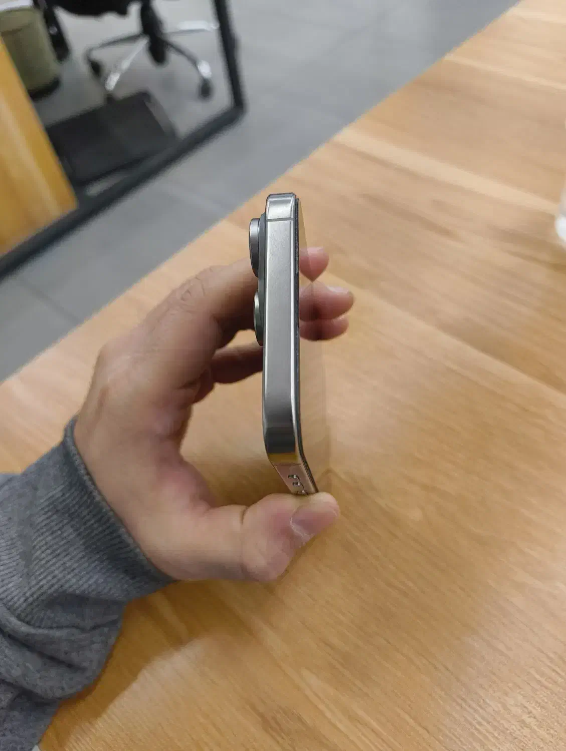 آیفون ۱۶ پرو مکس ۲۵۶ نقرهای دو سیم ZAA|موبایل|تهران, شیراز|دیوار