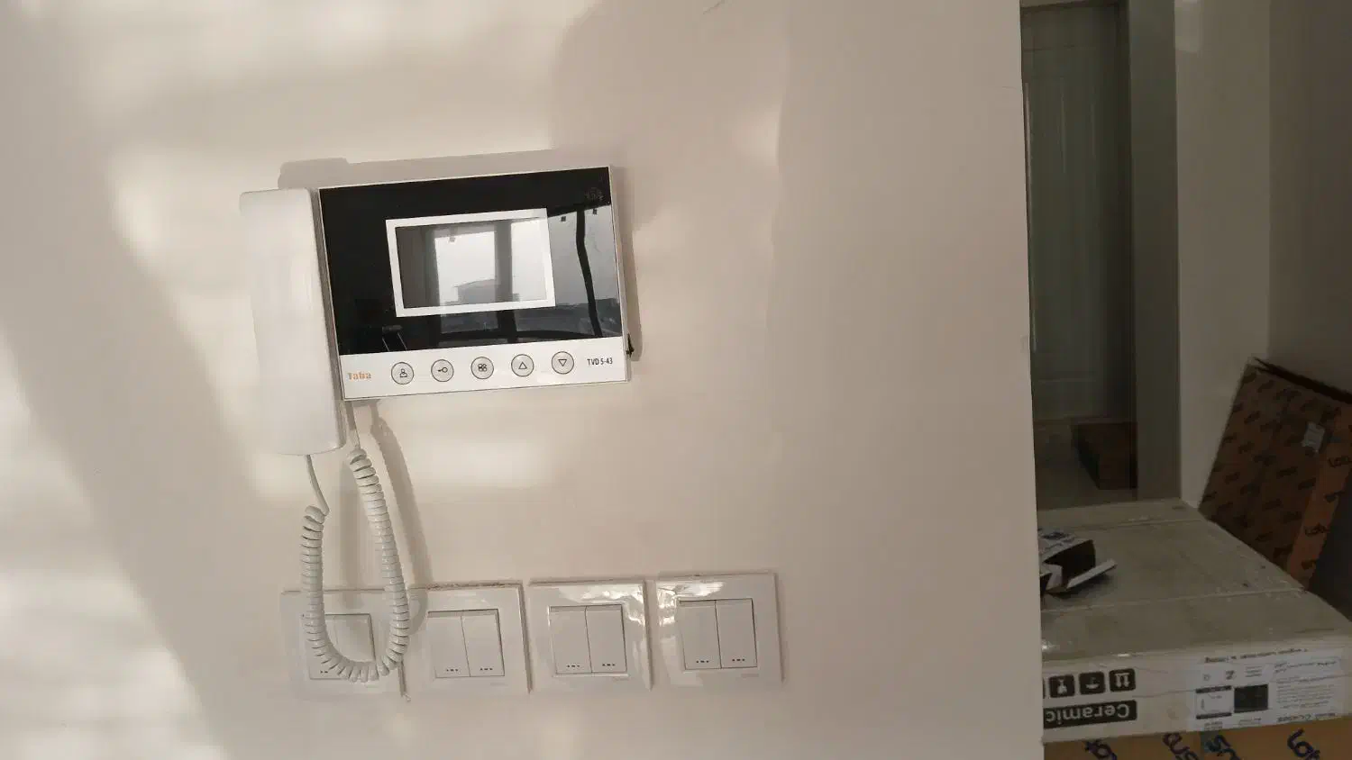 برق کشی و سیم کشی ساختمان|خدمات پیشه و مهارت|گرگان, |دیوار