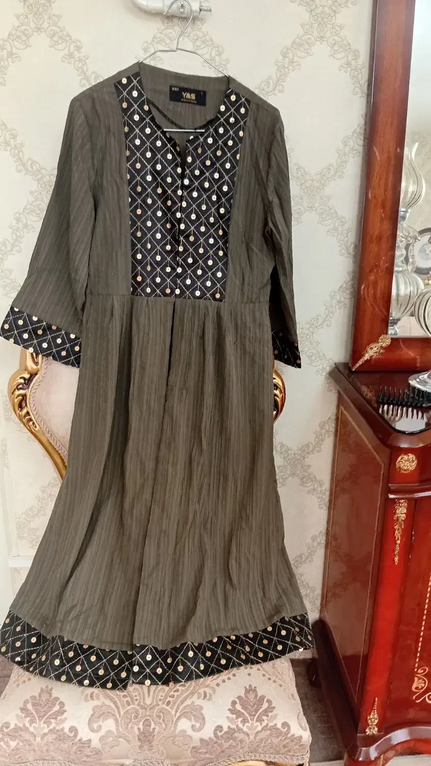 مانتو|لباس|مرند, |دیوار