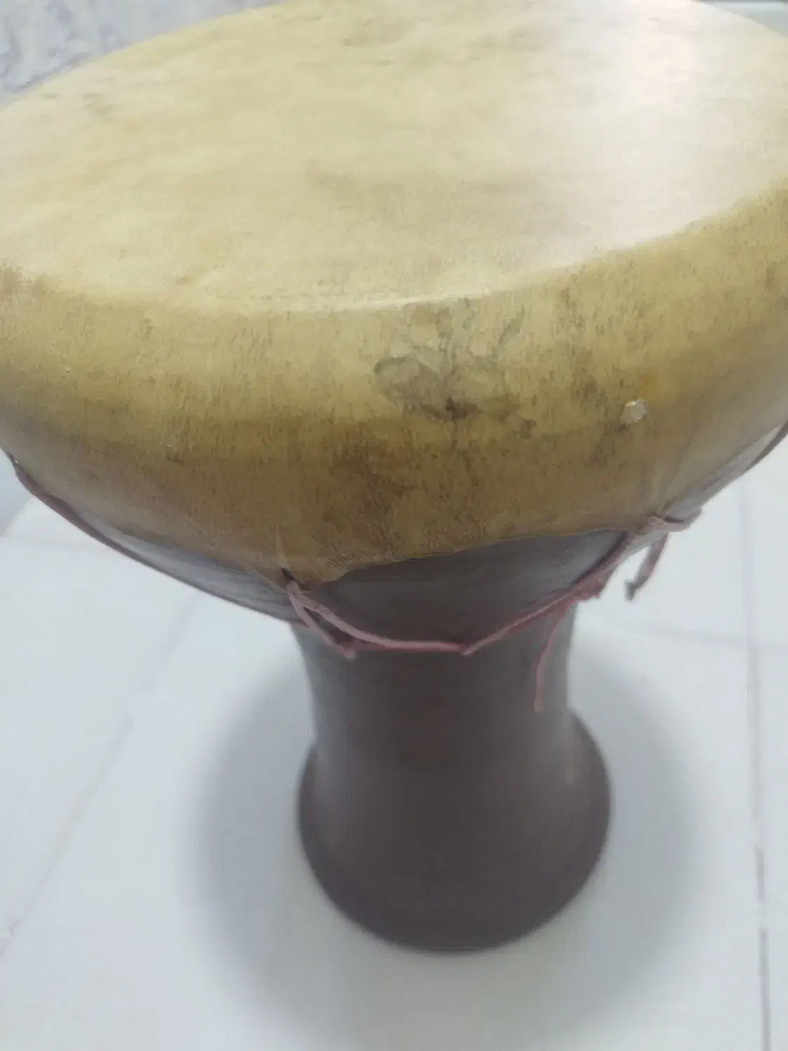 تنبک پوست طبیعی بدنه سفالی|سازهای سنتی|پرند, فاز ۵|دیوار