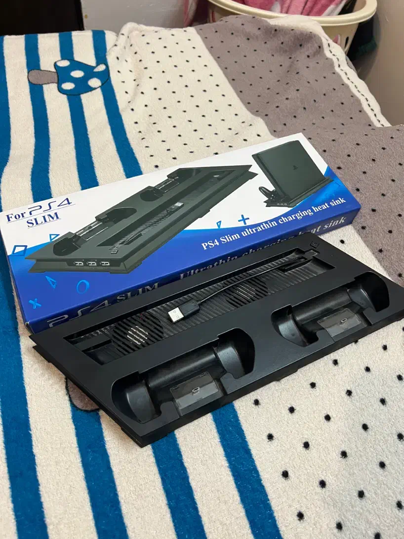 شارژر دسته و فن ps4 slim|کنسول، بازی ویدئویی و آنلاین|قم, عمار یاسر|دیوار