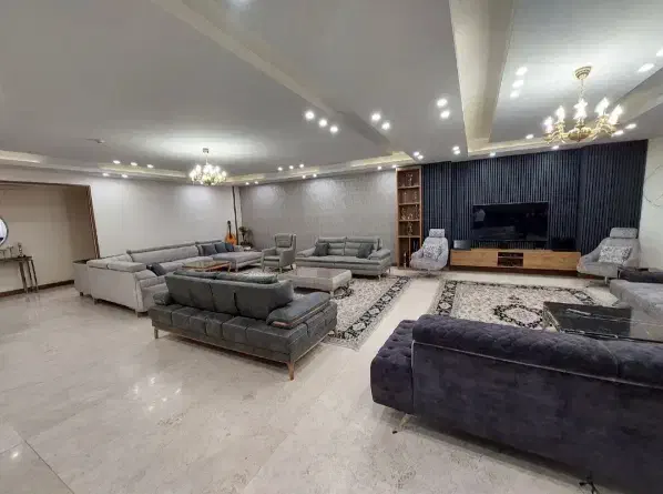 رهن ۲۴۰ متری در بافت اصلی جهانشهر / میدان گلها|اجارهٔ آپارتمان|کرج, جهان‌شهر|دیوار