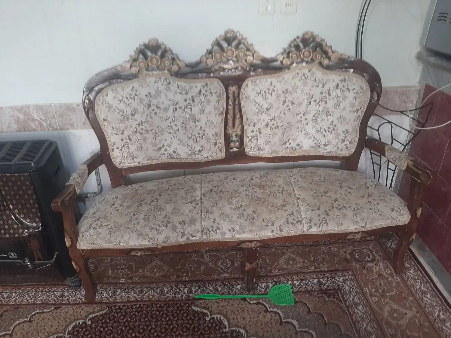 دو دست مبل فرهی و صدامی|مبلمان خانگی و میز عسلی|مرند, |دیوار