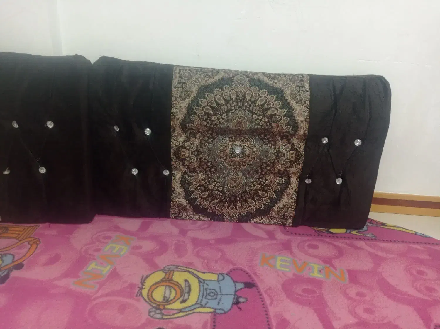 پشتی|پشتی|کاشان, شهرک خاتم الانبیا (مسکن ملی کاشان)|دیوار