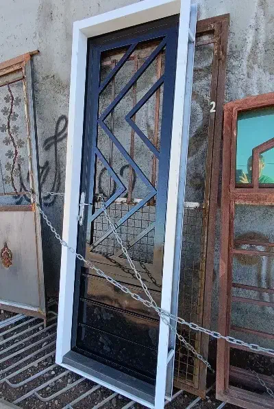 درب آهنی|مصالح و تجهیزات ساختمان|شوط, |دیوار