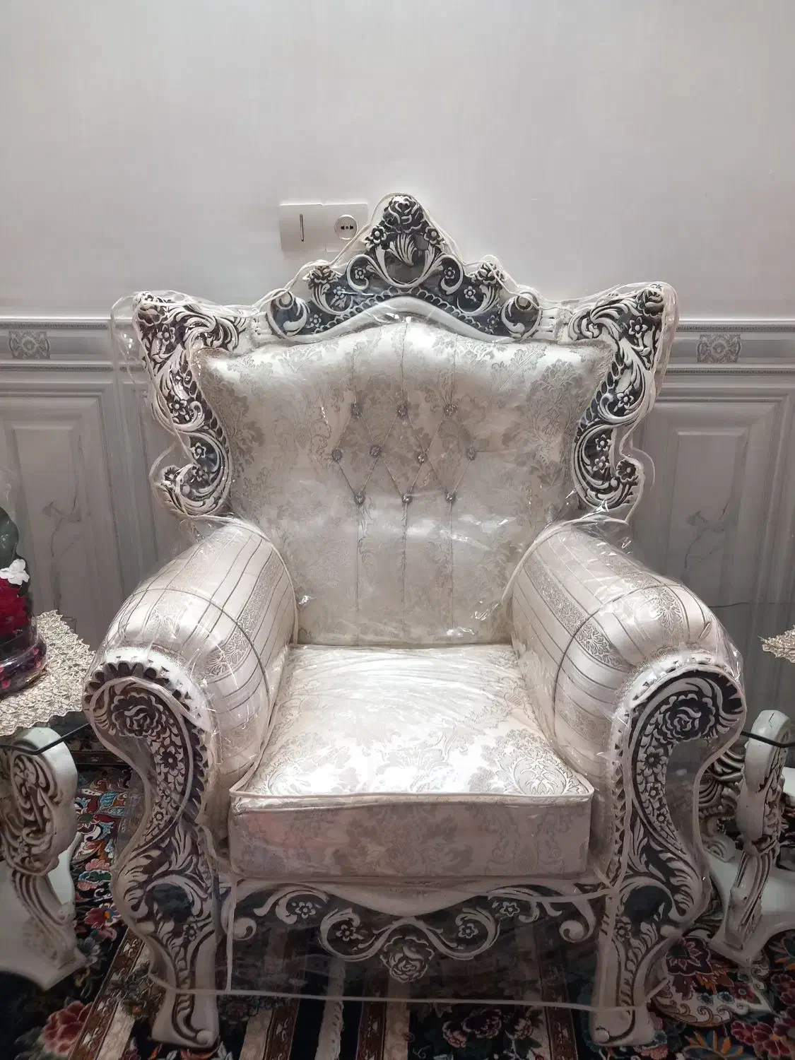 مبل هفت نفره سلطنتی کاملا سالم بدون فرو رفتگی|مبلمان خانگی و میز عسلی|قرچک, مهدیه|دیوار