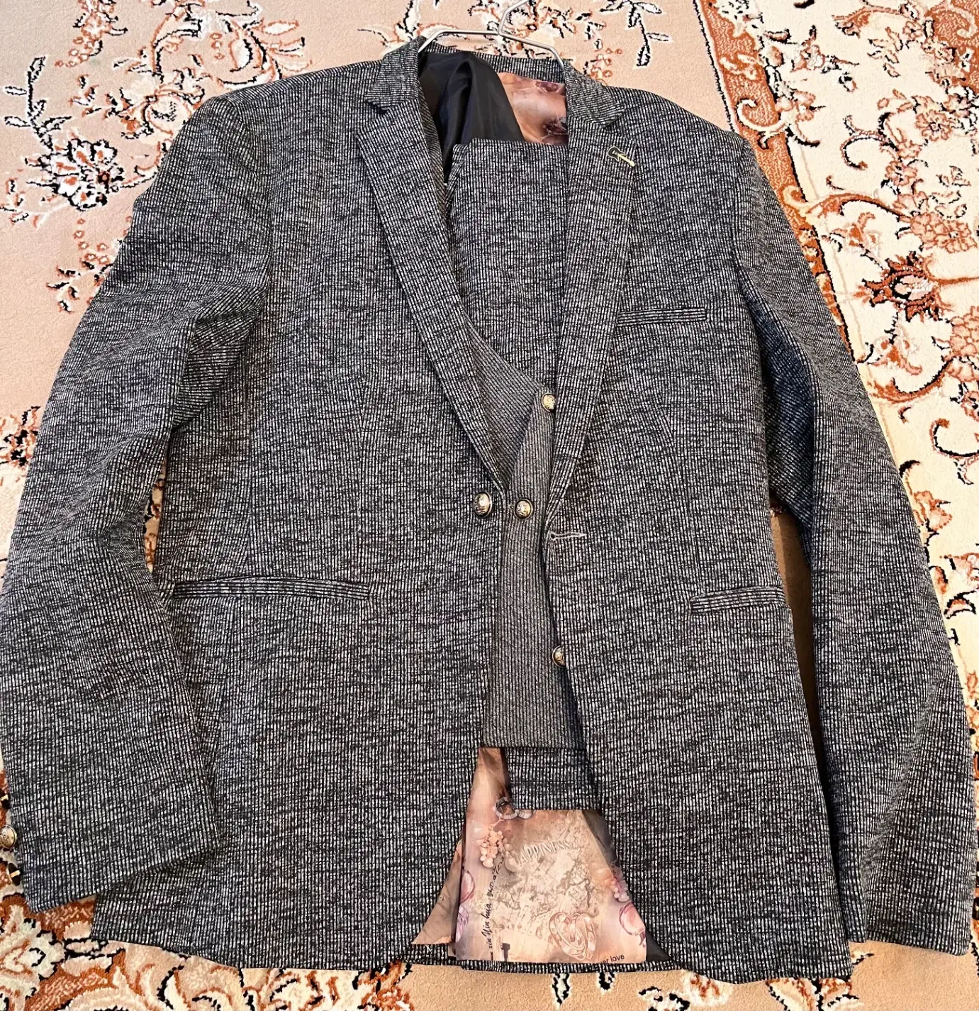 کت و شلوار|لباس|صحنه, |دیوار