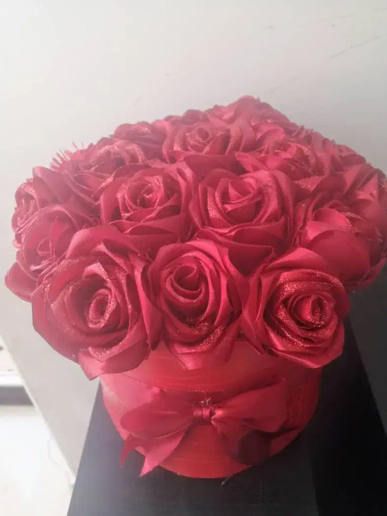 گل رز|گل مصنوعی|صدرا-فارس, فاز ۱|دیوار