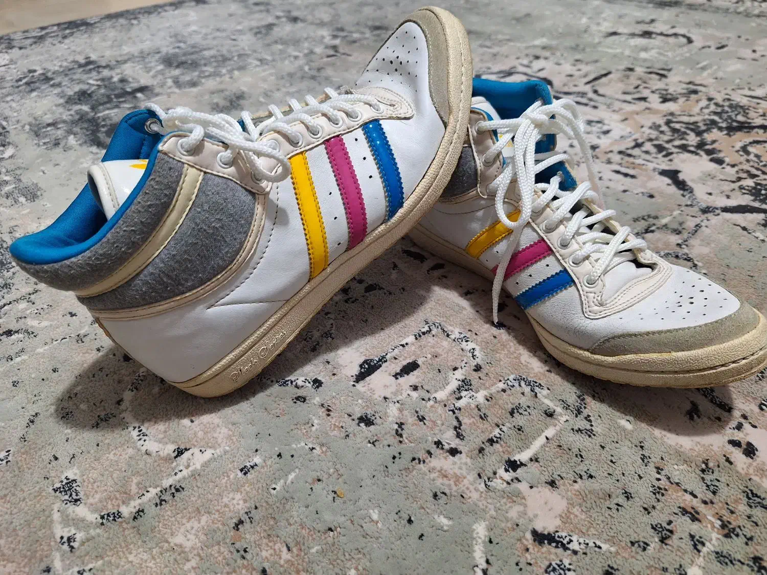 کتانی آدیداس و پوما اصل|کیف، کفش، کمربند|نسیم‌شهر, |دیوار