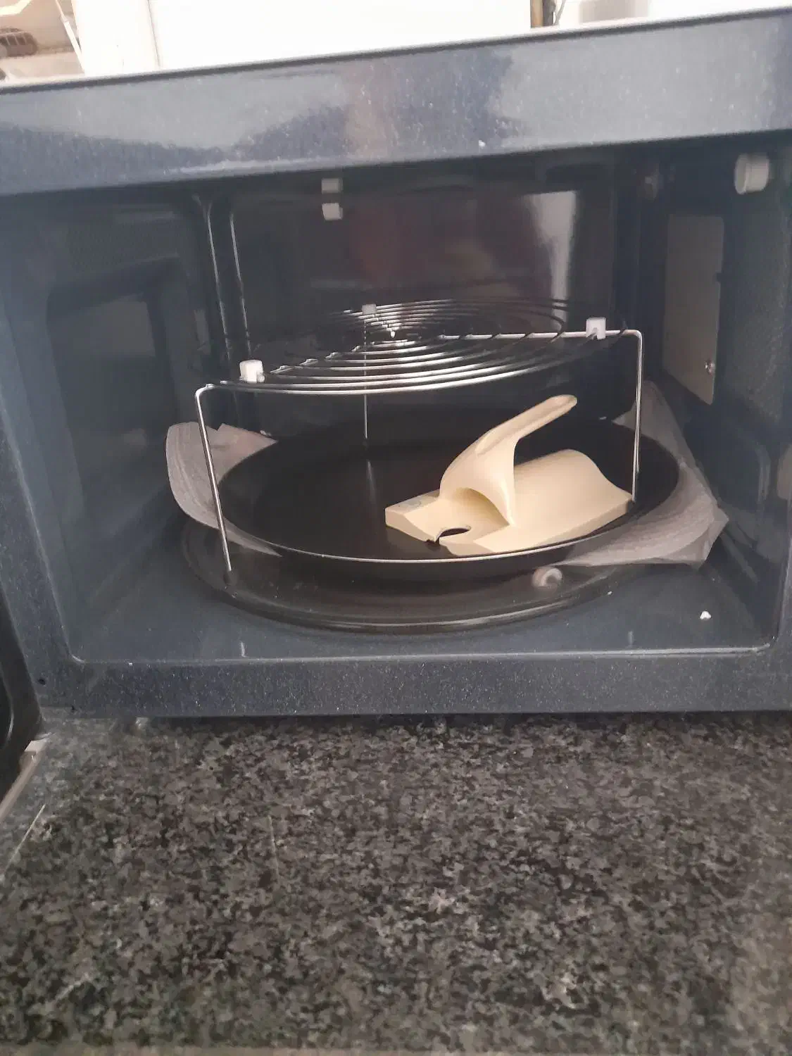 ماکروویو سامسونگ|اجاق گاز و لوازم برقی پخت‌وپز|ملکان, |دیوار