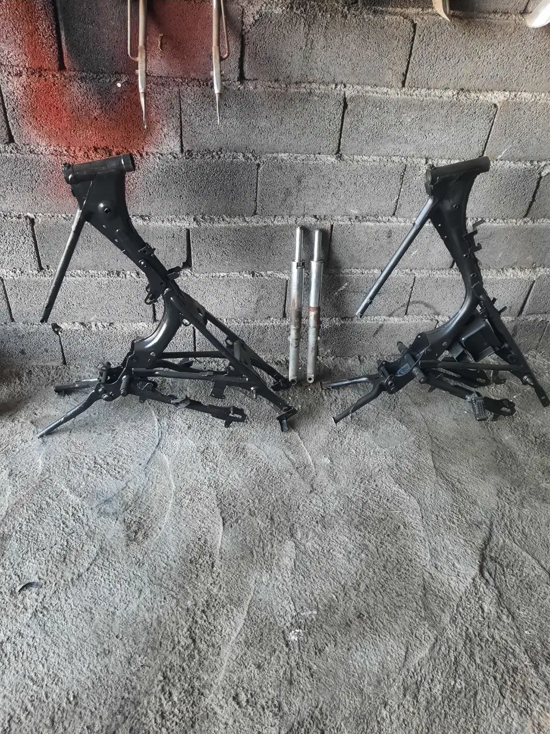 شاسی موتور وانواع قطعات استوک واصلی|قطعات یدکی و لوازم جانبی|سنندج, |دیوار