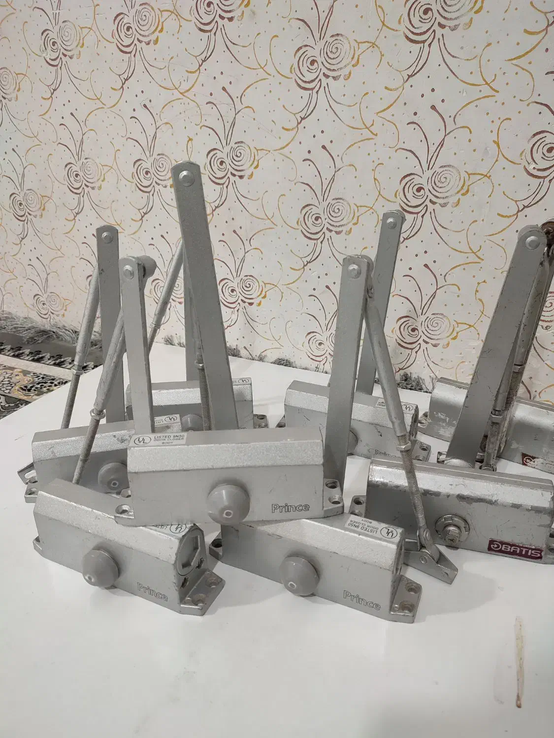 جک آرام بند کره‌ای|ابزارآلات|مشهد, نیزه|دیوار