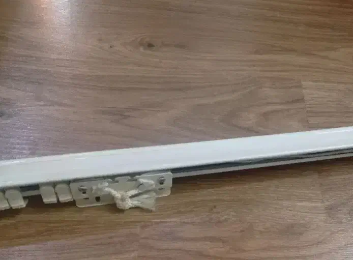 چوب پرده ریلی و ساده یک متر و ۷۰|پرده، رانر، رومیزی|مشهد, رضاشهر|دیوار