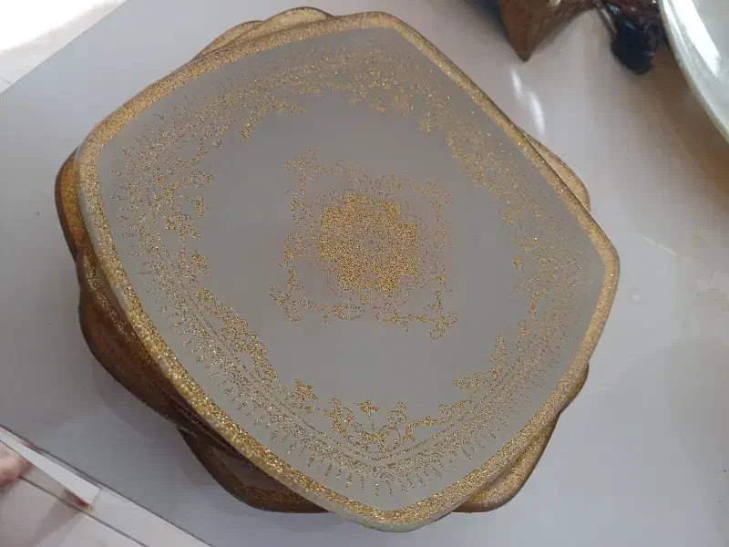 ست پذیرایی|ظروف سرو و پذیرایی|رشت, سعدی (تختی)|دیوار