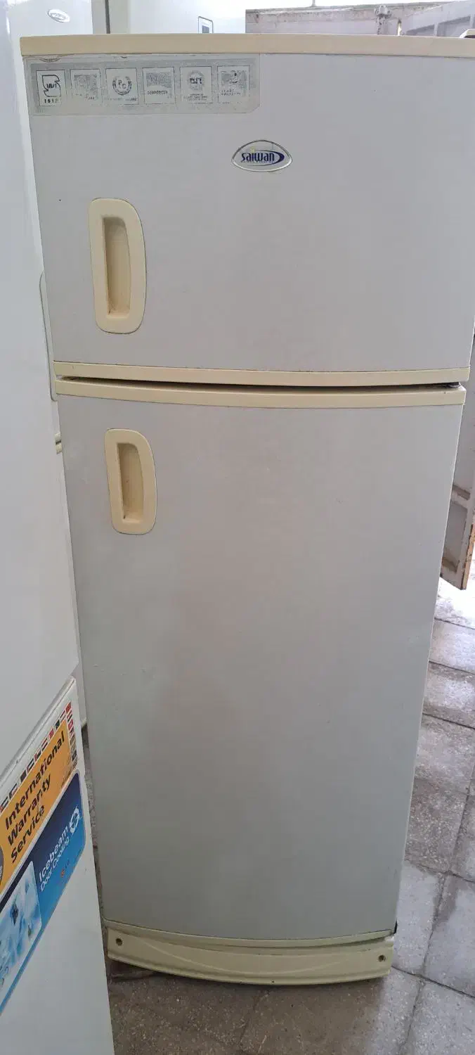 یخچال فریزر دو درب سایوان تمیز و سالم|یخچال و فریزر|کاشان, طاهرآباد|دیوار