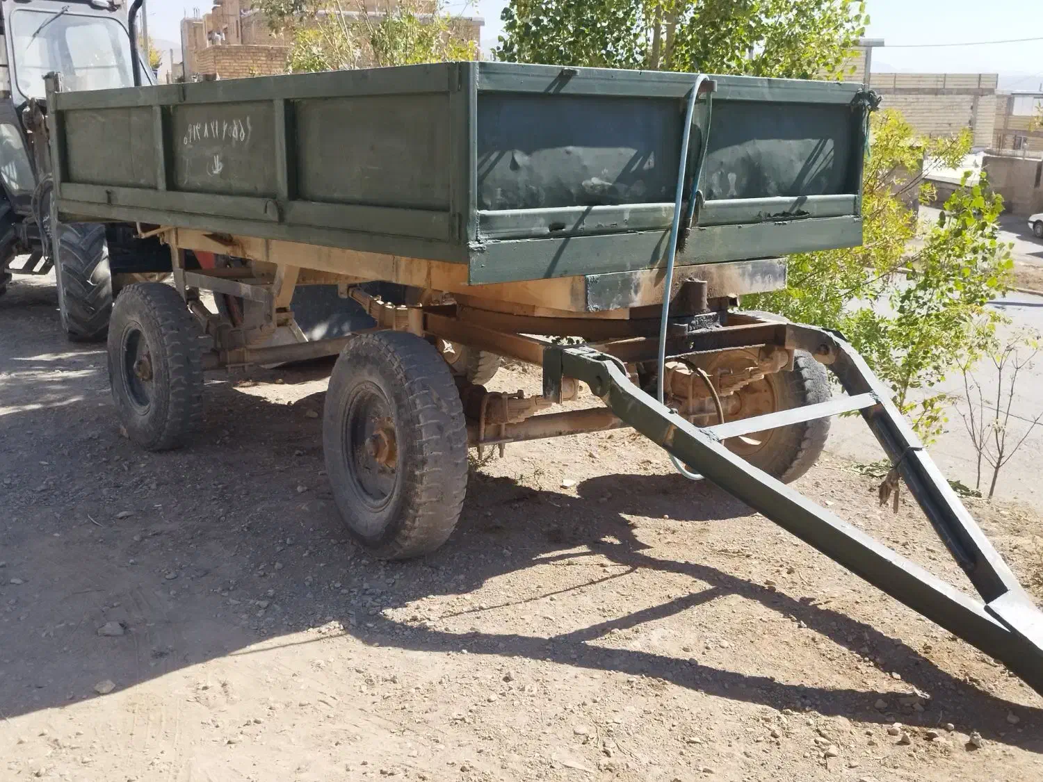 تریلی تراکتور چهار چرخ|ماشین‌آلات صنعتی|سمیرم, |دیوار