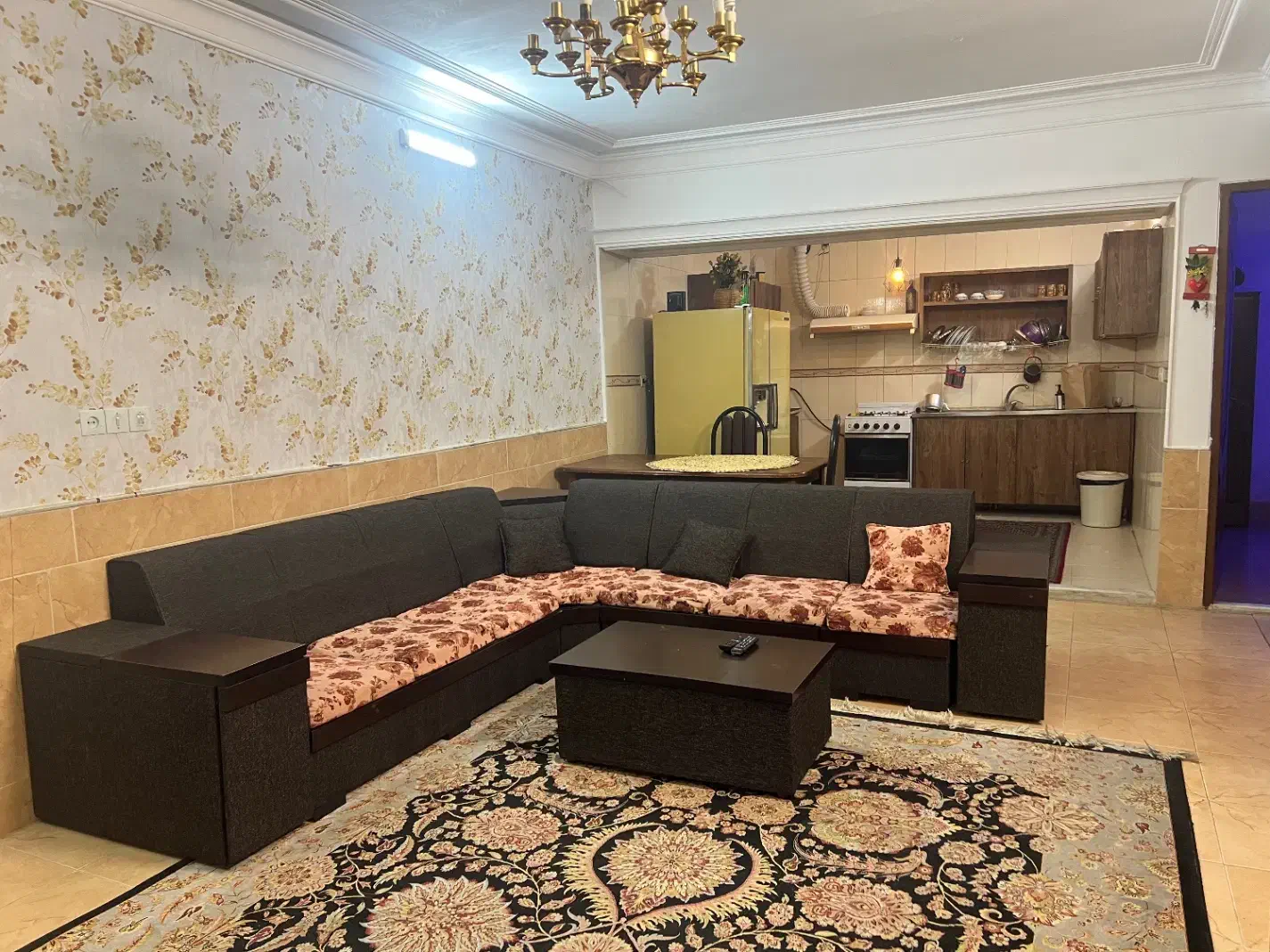 اجاره روزانه منزل شیک و‌ تمیز|اجارهٔ کوتاه‌مدت آپارتمان و سوئیت|کاشان, الغدیر|دیوار