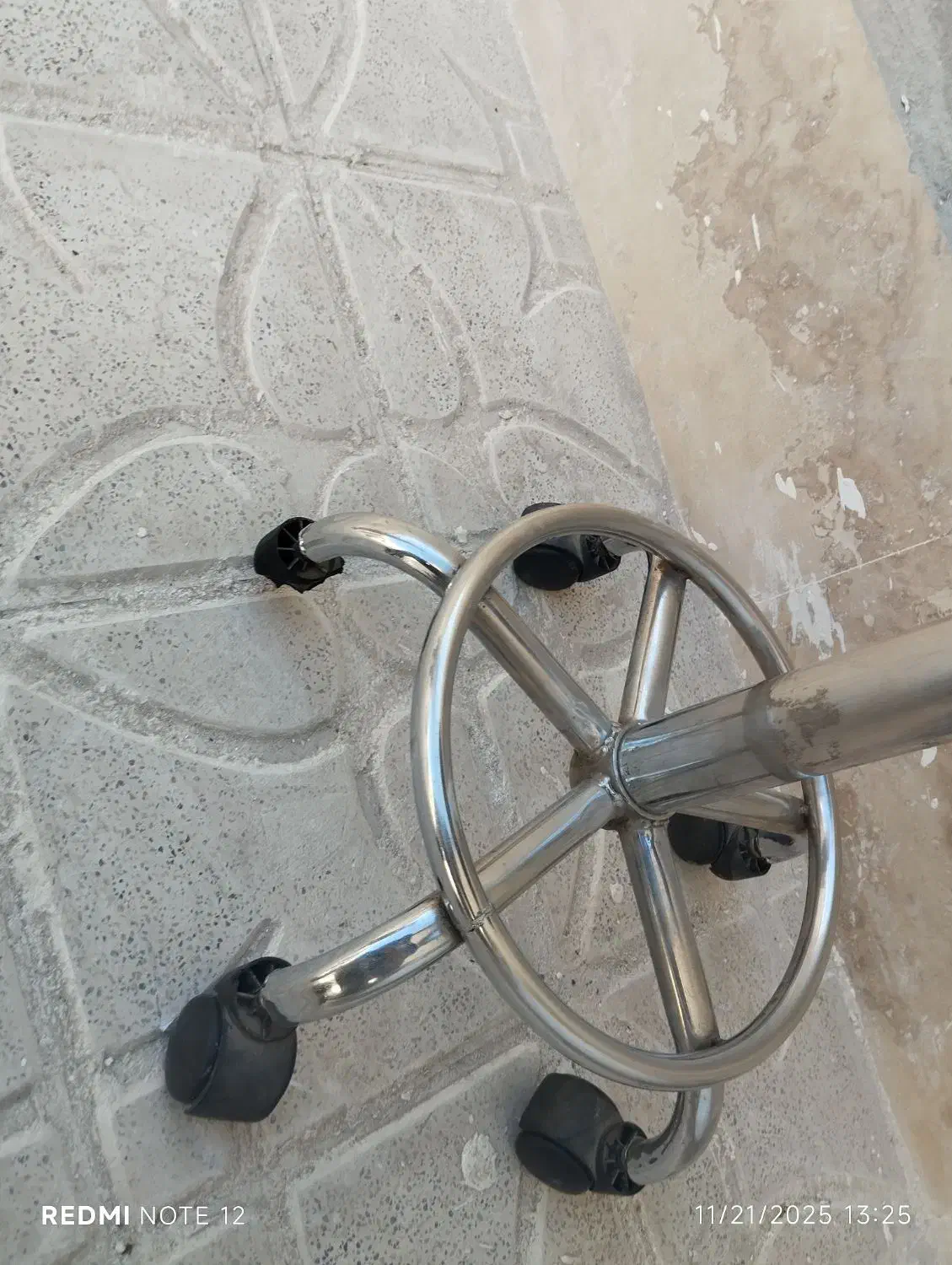 صندلی|صندلی و نیمکت|تربت جام, بیست متری منبع آب|دیوار