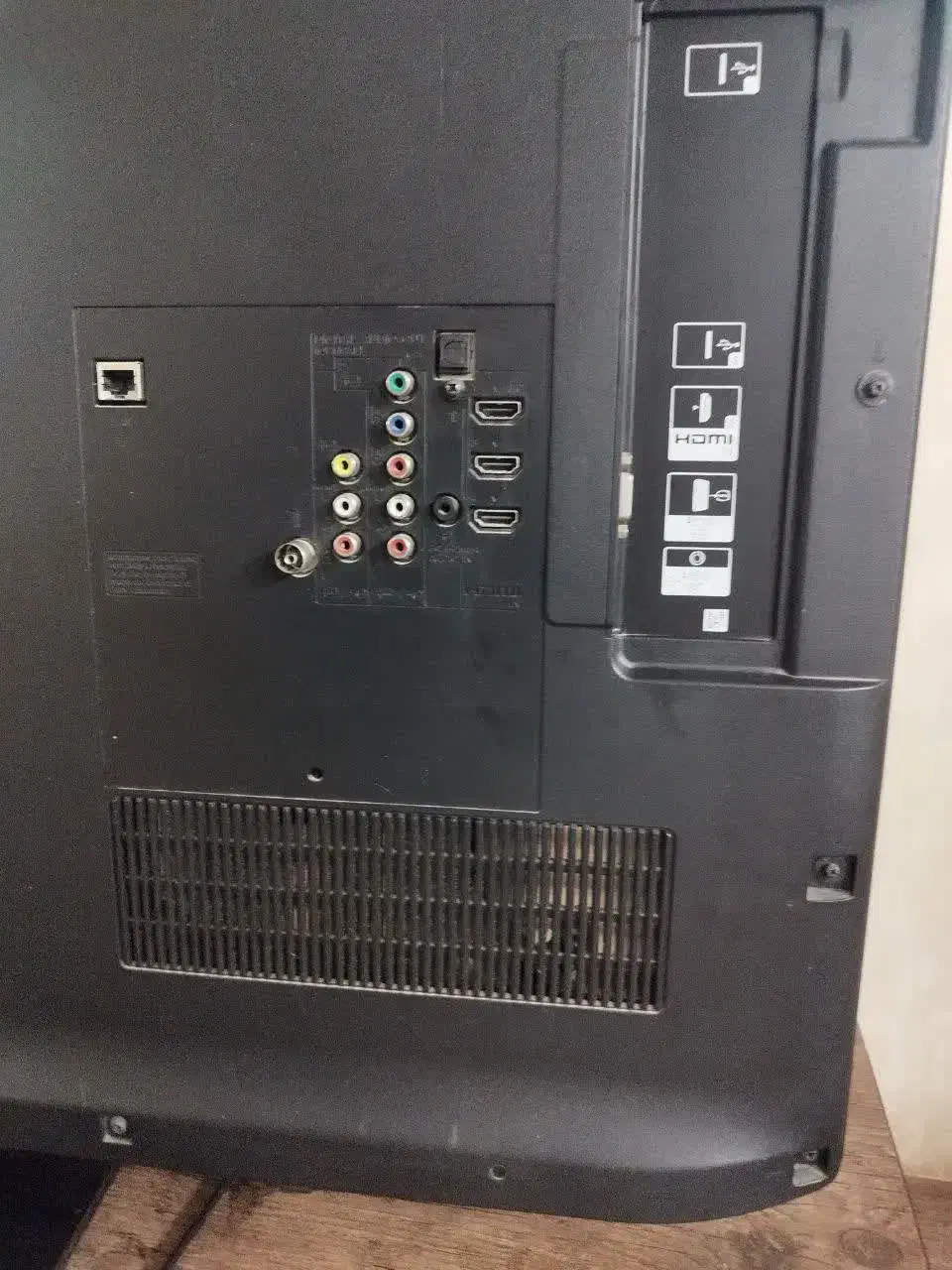 تلویزیون46اینچ|تلویزیون و پروژکتور|ورامین, ورامین|دیوار