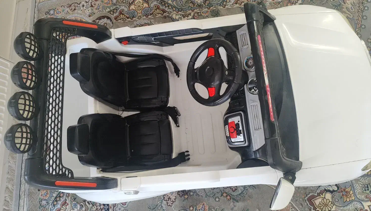 ماشین شارژی دونفره.بدون باطری|اسباب‌بازی بچه|فردیس, شهرک ارم|دیوار