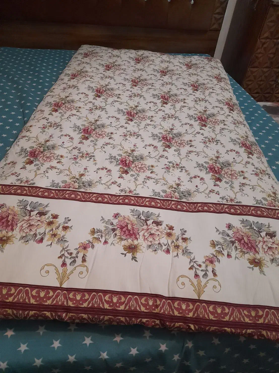 لحاف وتشک عروس|رختخواب، بالش، پتو|کرج, حصارک پایین|دیوار