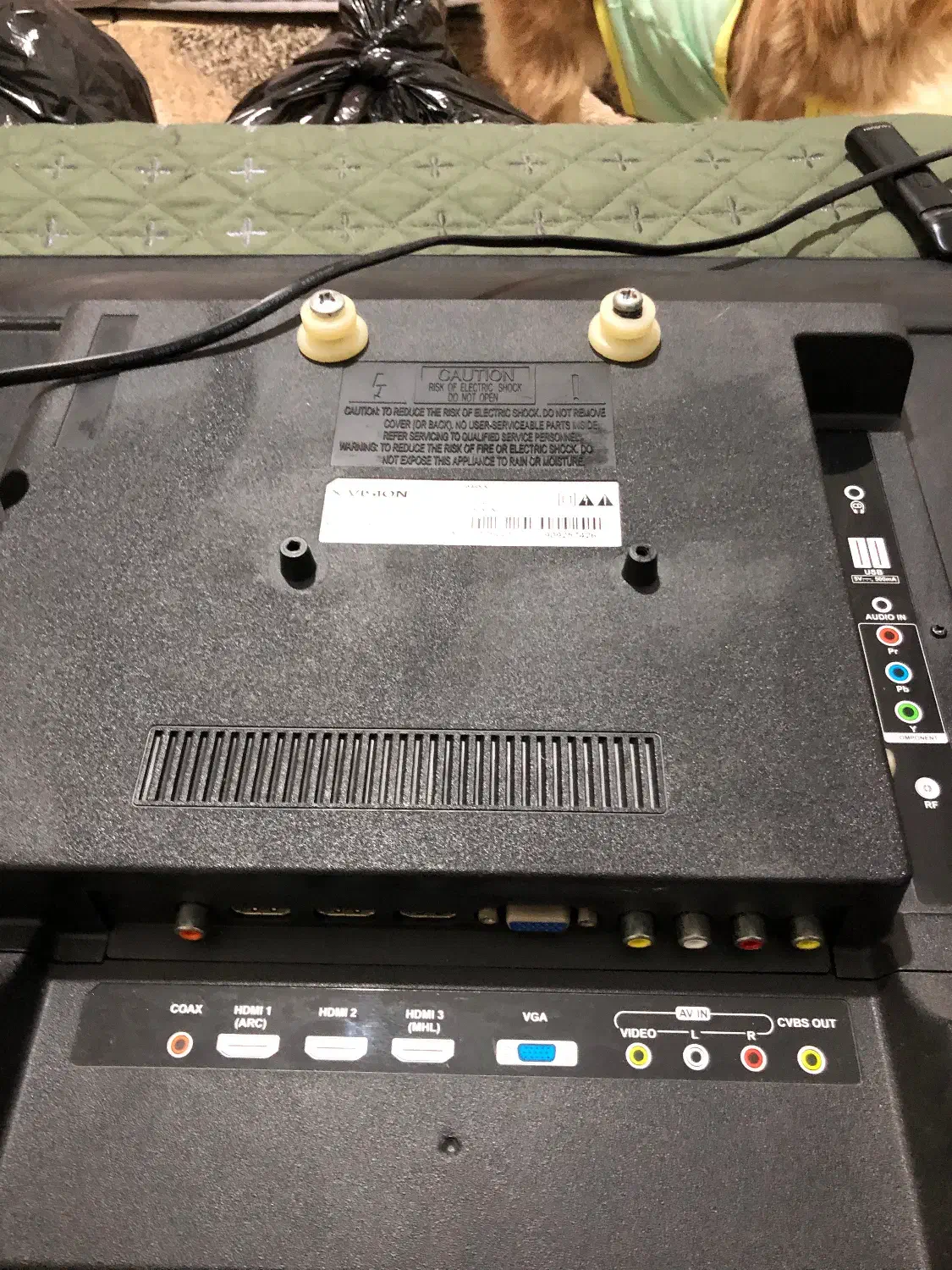 تلویزیون ۳۲اینچ|تلویزیون و پروژکتور|بندر انزلی, آذربایجان|دیوار