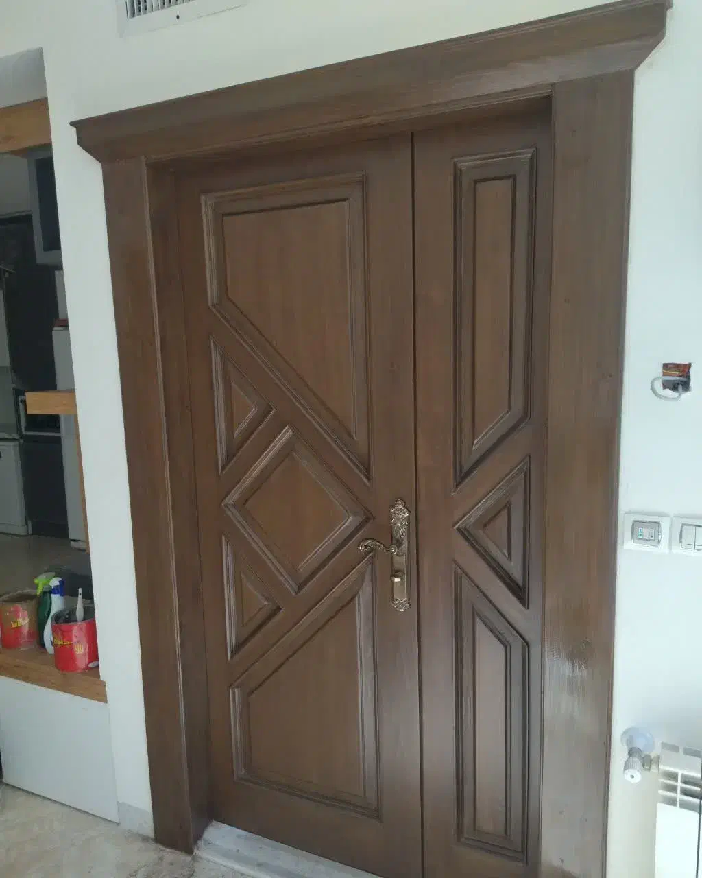 رنگکاری درب چوبی و مبلمان|خدمات پیشه و مهارت|آران و بیدگل, |دیوار